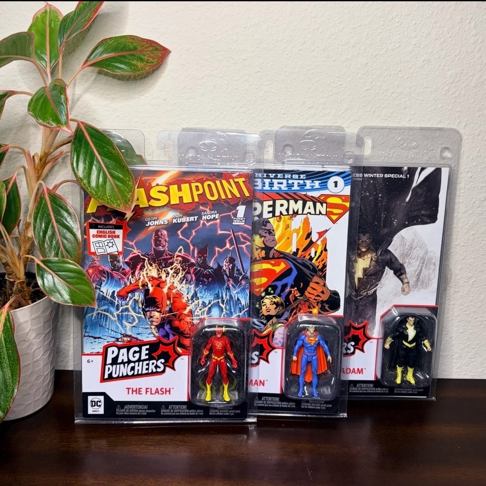 DC Direct Page Punchers Figurines The Flash Superman Black Adam Comic Books